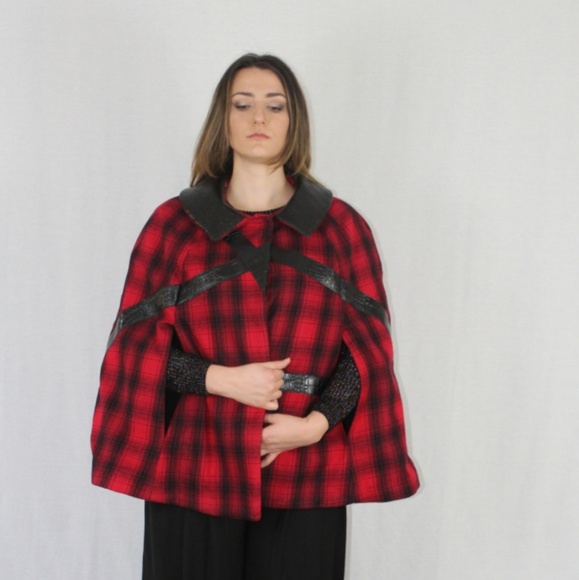 Cape - Picture 2 of 4